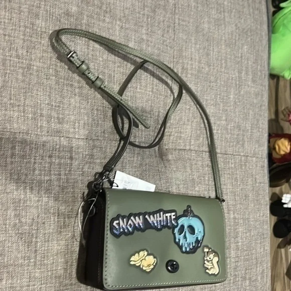 Coach Snow White Purse&Walket - Picture 10 of 16